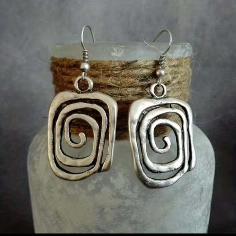 NWT Swirl Drop Earrings